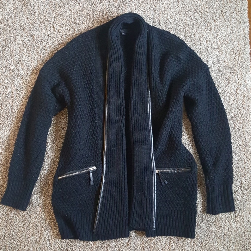 Fate black sweater